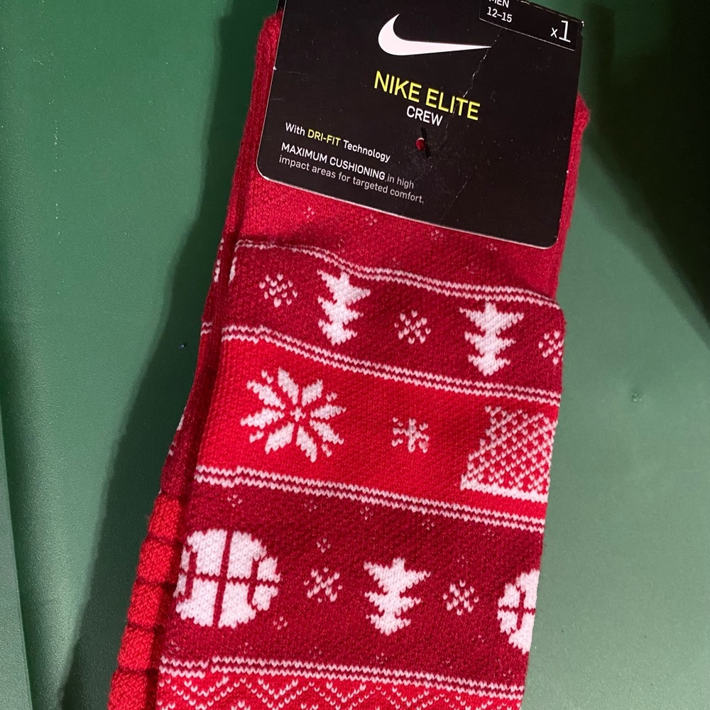 NWT Nike Socks